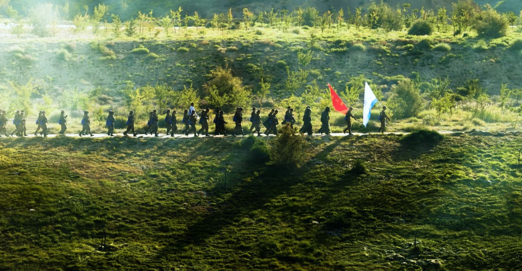 【2025】新生军训拉练